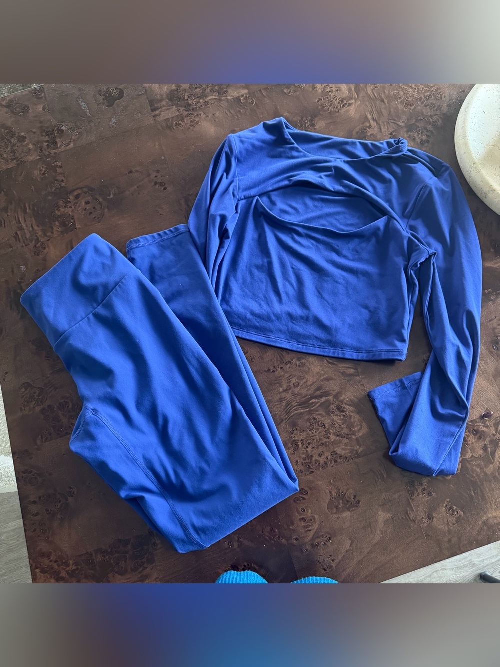 Fabletics Set Women’s Active Long Sleeve Crop Top & Leggings Set - Royal Blue